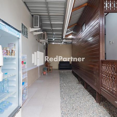 Langkar Guest House Syariah Mitra Reddoorz Самаринда Экстерьер фото