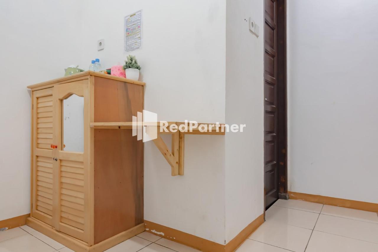 Langkar Guest House Syariah Mitra Reddoorz Самаринда Экстерьер фото