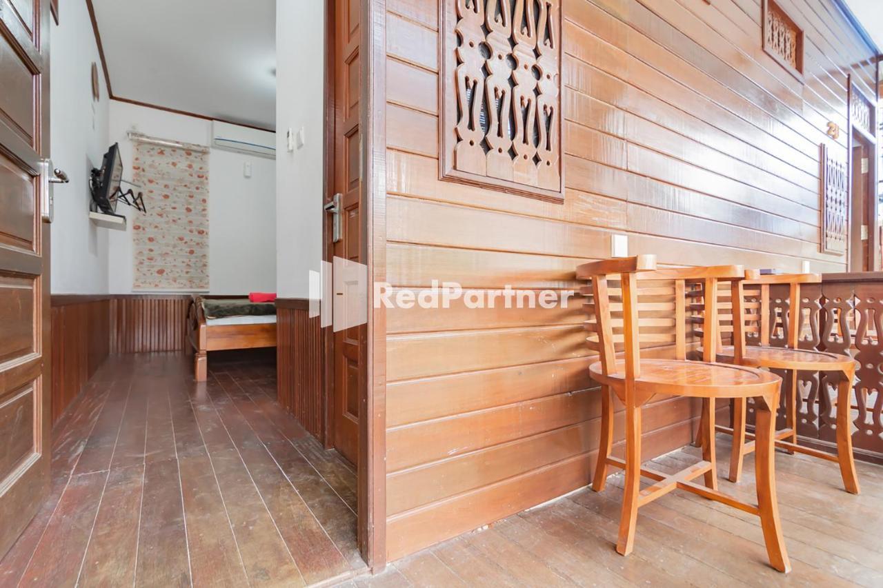 Langkar Guest House Syariah Mitra Reddoorz Самаринда Экстерьер фото